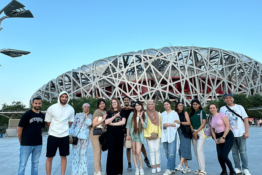 Tour 4 ,  Panda house . Summer Palace  . Olympic Center . Take a rickshaw go through hutong and visit a local family .  Yandaixiejie Hutong and Houhai lake .