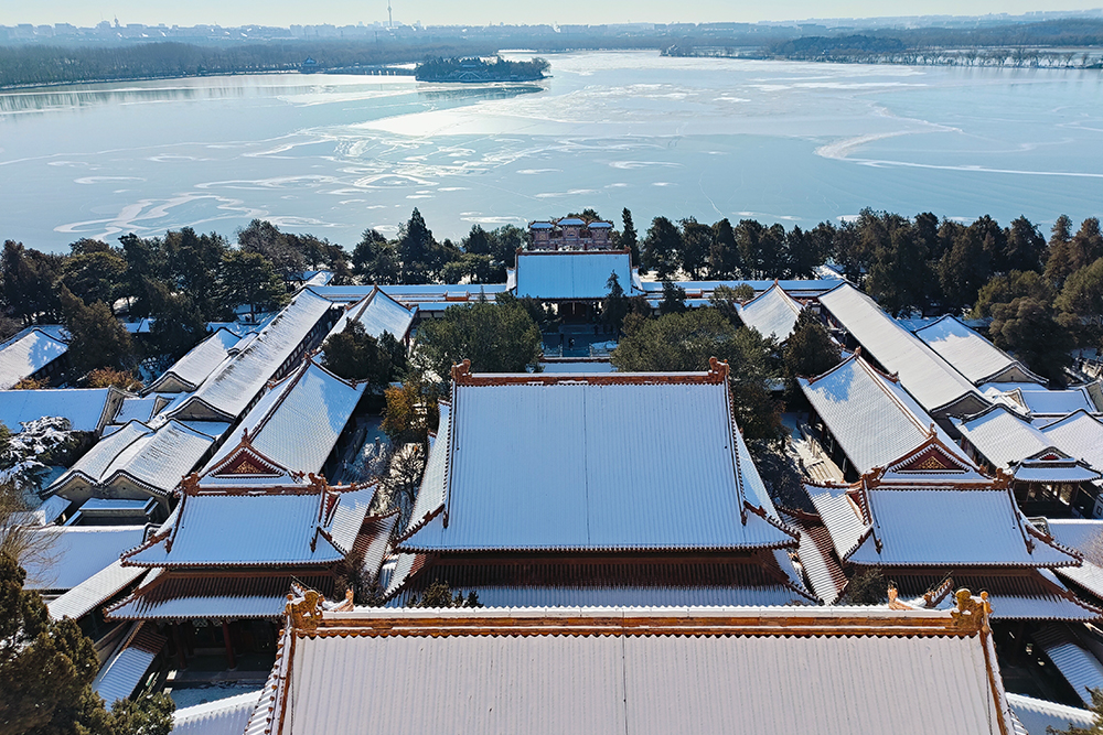 Tour 4 ,  Panda house . Summer Palace  . Olympic Center . Take a rickshaw go through hutong and visit a local family .  Yandaixiejie Hutong and Houhai lake .